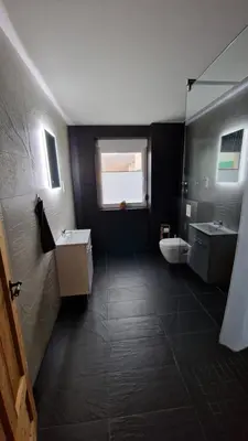 Ein Badezimmer in der Unterkunft Liebevoll sanierte Altbauwohnung