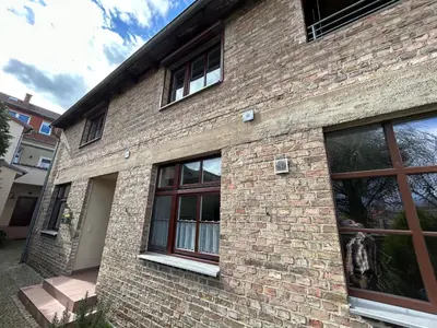 Das Gebäude in dem sich die Ferienwohnung befindet