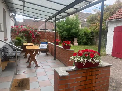 Ein Garten an der Unterkunft Kahnstübchen Mit NEUEM Innenhof Garten