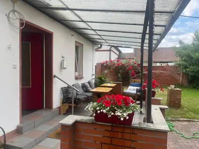 Ein Garten an der Unterkunft Kahnstübchen Mit NEUEM Innenhof Garten