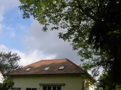 Das Gebäude in dem sich die Ferienwohnung befindet