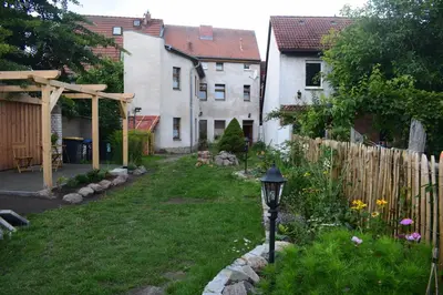 Ein Garten an der Unterkunft Ferienwohnung Martinsblick