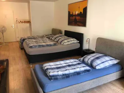 Ein Bett oder Betten in einem Zimmer der Unterkunft Potsdamer Platz-Top Spot Studio 1
