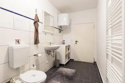 Ein Badezimmer in der Unterkunft Bergmann Kiez. The place to be!