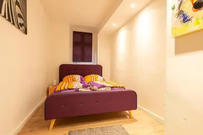 Ein Bett oder Betten in einem Zimmer der Unterkunft TOP SPOT - KREUZBURG CENTRAL THE PLACE TO BE !