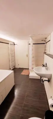 Ein Badezimmer in der Unterkunft Pension Thomas Rooms