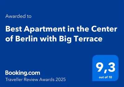 Ein Zertifikat, Auszeichnung, Logo oder anderes Dokument, das in der Unterkunft Best Apartment in the Center of Berlin with Big Terrace ausgestellt ist