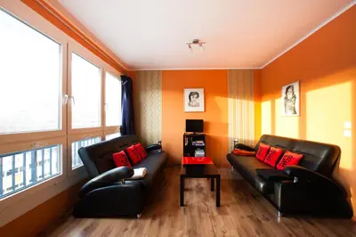Ein Sitzbereich in der Unterkunft SUITE Park & City Alex 4 rooms 2 bathrooms 2 kitchen