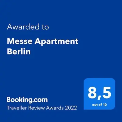 Ein Zertifikat, Auszeichnung, Logo oder anderes Dokument, das in der Unterkunft Micro Apartment Berlin ausgestellt ist