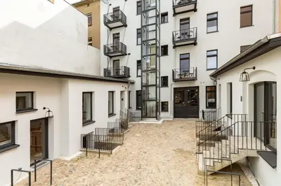 Das Gebäude in dem sich die Ferienwohnung befindet