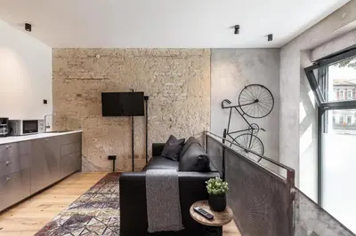 TV/Unterhaltungsangebot in der Unterkunft Urban Loft Duplex -60sqm- near Antonplatz