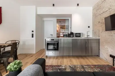 Küche/Küchenzeile in der Unterkunft Urban Loft Duplex -60sqm- near Antonplatz
