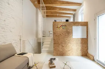 Ein Badezimmer in der Unterkunft Scandinavian Loft Duplex -50sqm- near Antonplatz