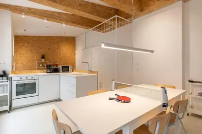 Küche/Küchenzeile in der Unterkunft Scandinavian Loft Duplex -50sqm- near Antonplatz