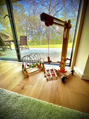Das Fitnesscenter und/oder die Fitnesseinrichtungen in der Unterkunft 100m2 Fewo im Haus am See mit Garten bei Potsdam