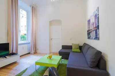Ein Sitzbereich in der Unterkunft Urban Pistazie Kreuzberg