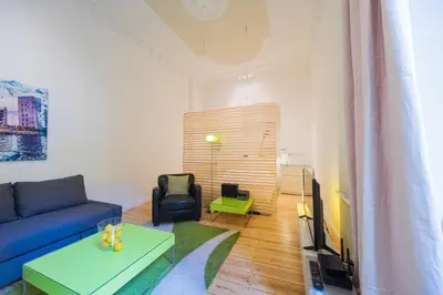 Ein Sitzbereich in der Unterkunft Urban Pistazie Kreuzberg