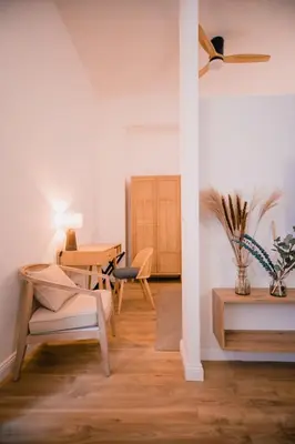 Ein Sitzbereich in der Unterkunft The Weinert Suites