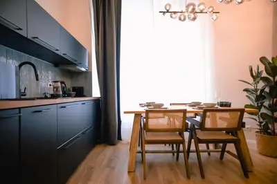Küche/Küchenzeile in der Unterkunft The Weinert Suites