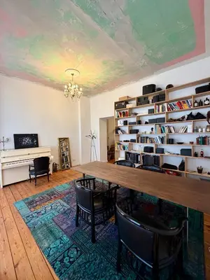 Grundriss der Unterkunft Schönes Loft mit Kamin in Mitte Gesundbrunnen