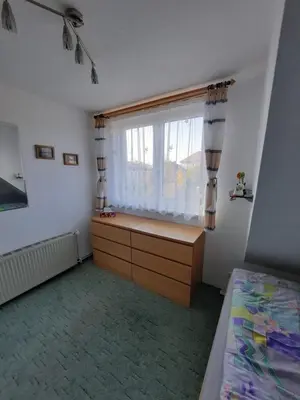 Ein Bett oder Betten in einem Zimmer der Unterkunft Ferienwohnung Gartenblick