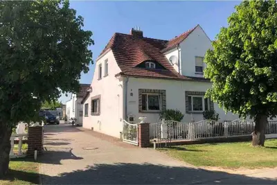 Das Gebäude in dem sich die Ferienwohnung befindet