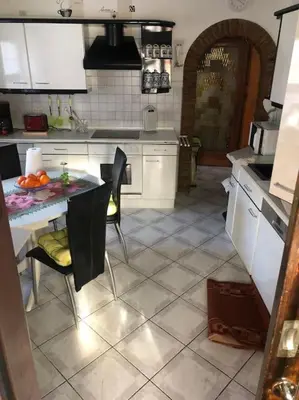 Küche/Küchenzeile in der Unterkunft Ferienwohnung in Golßen/Spreewald, Tropical Island