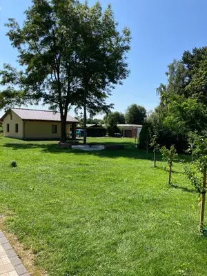 Ein Garten an der Unterkunft Havelstern Ketzin, Ferienhaus Zander