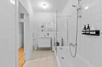 Ein Badezimmer in der Unterkunft Beautiful 80sqm Appartment in Berlin-Mitte