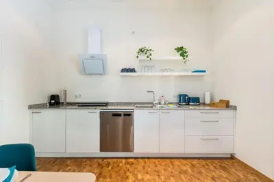 Küche/Küchenzeile in der Unterkunft DR Apartments Friedrichshain