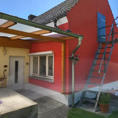 Das Gebäude in dem sich die Ferienwohnung befindet