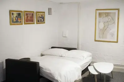 Ein Bett oder Betten in einem Zimmer der Unterkunft Central, cozy & beautiful designed 2-rooms Apt. near river