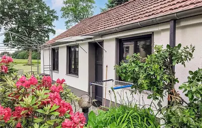 Ein Garten an der Unterkunft 2 Bedroom Lovely Home In Heidesee