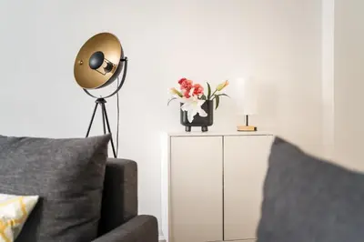 Ein Sitzbereich in der Unterkunft Apartment at Rosenthaler Platz