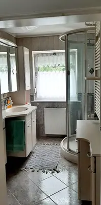 Ein Badezimmer in der Unterkunft Zimmer für Urlauber, Monteure und Geschäftsreisende