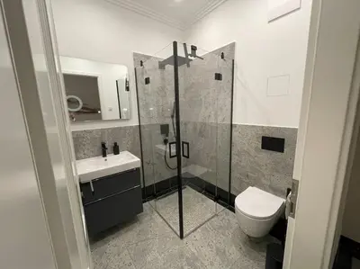 Ein Badezimmer in der Unterkunft Luxuriöses Studio mit privatem Zugang zum See