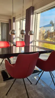 Ein Sitzbereich in der Unterkunft 70 qm großes Apartment mit für Hunde geeignetem Garten zwischen Potsdam und Berlin