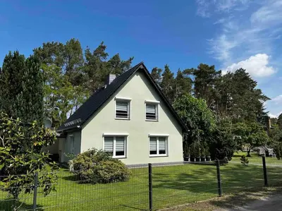 Das Gebäude in dem sich die Ferienwohnung befindet