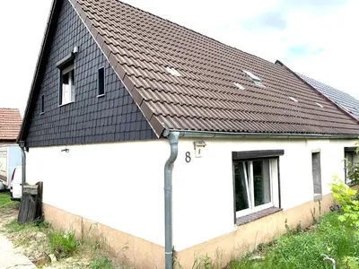 Das Gebäude in dem sich die Ferienwohnung befindet