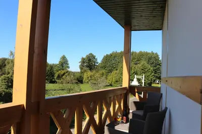 Ein Balkon oder eine Terrasse in der Unterkunft FeWo-Zimmer-Auszeit