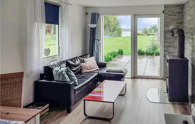 Ein Sitzbereich in der Unterkunft Lovely Home In Heidesee With Wifi