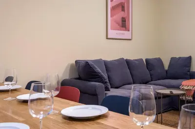 Ein Sitzbereich in der Unterkunft Super Zentral super schöner Altbau in Moabit Rostockerstraße im Herzen von Berlin für bis zu 6 Personen