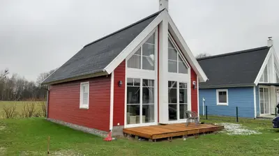 Das Gebäude in dem sich das Ferienhaus befindet