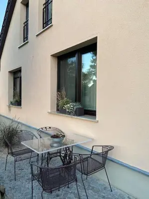 Das Gebäude in dem sich die Ferienwohnung befindet