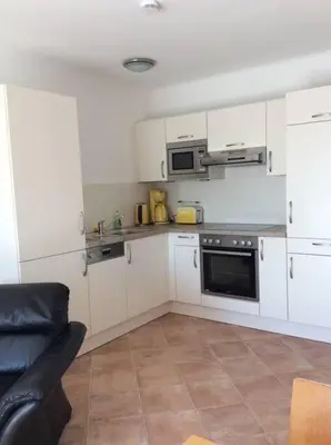 Küche/Küchenzeile in der Unterkunft Monteurwohnung AUSBLICK SEEBLICK 16356 Werneuchen bei Berlin