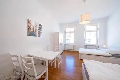 Ein Bett oder Betten in einem Zimmer der Unterkunft Apt Watt 2 Zimmer 55qm TV Waschmaschine Trockner Vollausstattung zentral