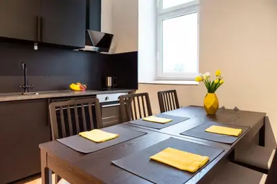 Küche/Küchenzeile in der Unterkunft Spacious Family Apartment at Mauerpark plus SelfCheckIn