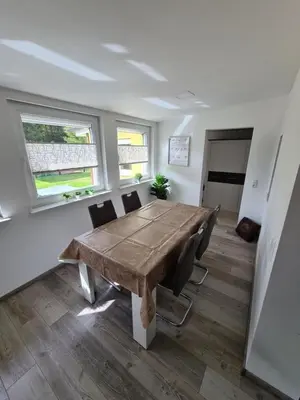Ein Sitzbereich in der Unterkunft Ferienhaus Muellrose am Wald
