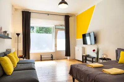 Ein Sitzbereich in der Unterkunft Cosy Apartment plus Self Checkin plus free Street parking