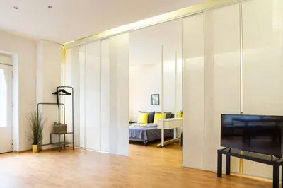 Ein Bett oder Betten in einem Zimmer der Unterkunft One Bedroom Apartment Berlin Neukölln